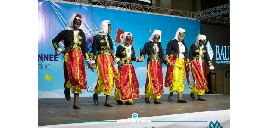 La cérémonie de graduation dans les écoles Mali Maarif s'est tenue dans une ambiance excitante !