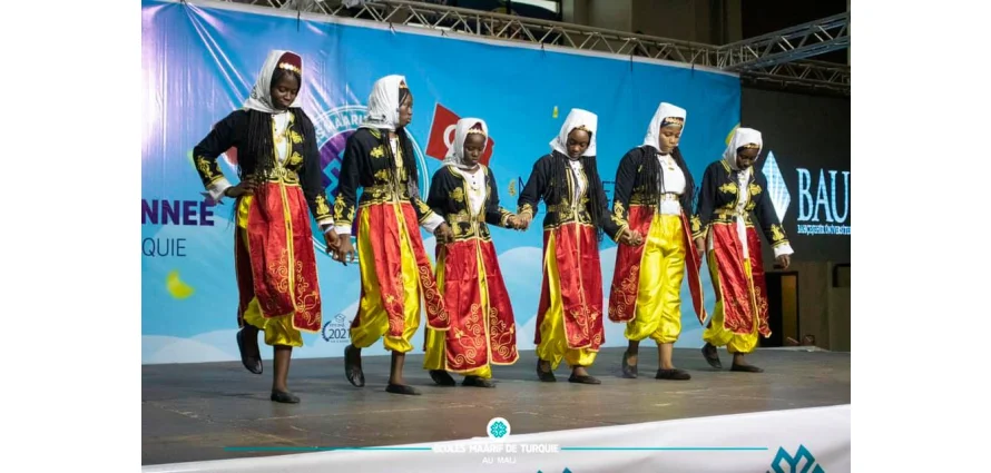 La cérémonie de graduation dans les écoles Mali Maarif s'est tenue dans une ambiance excitante !